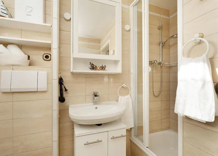 Semesterbostad Haeuschen Rita *