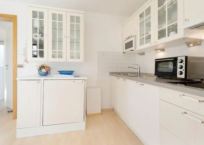 Semesterbostad Haeuschen Rita