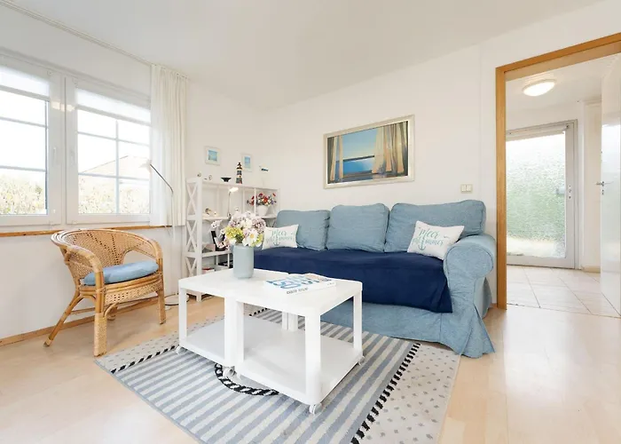 Semesterbostad Haeuschen Rita Lenste